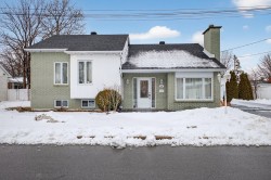 58 9e Avenue  L'Île-Perrot, QC J7V 9G7