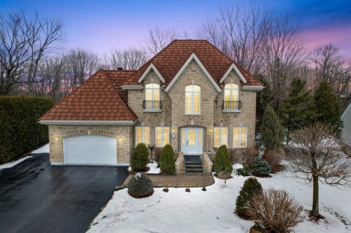 51 8e Avenue  Beauharnois, QC J6N 0G8