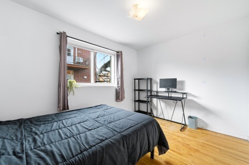 Chambre à coucher - 2-3445 Rue Hochelaga, Montréal (Mercier/Hochelaga-Maisonneuve), QC - Indoor Photo Showing Bedroom
