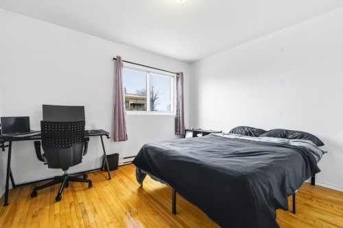 Chambre à coucher - 2-3445 Rue Hochelaga, Montréal (Mercier/Hochelaga-Maisonneuve), QC - Indoor Photo Showing Bedroom
