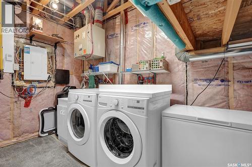 5117 Watson Way, Regina, SK - Indoor Photo Showing Laundry Room