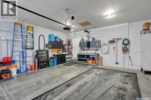 5117 Watson Way, Regina, SK - Indoor Photo Showing Garage