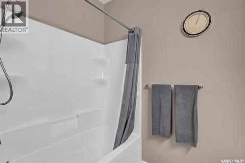 5117 Watson Way, Regina, SK - Indoor Photo Showing Bathroom