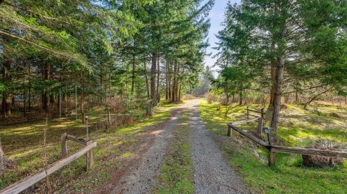 2187 May Rd, Courtenay, BC 