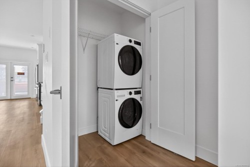 100-3003 Keystone Dr, Duncan, BC - Indoor Photo Showing Laundry Room