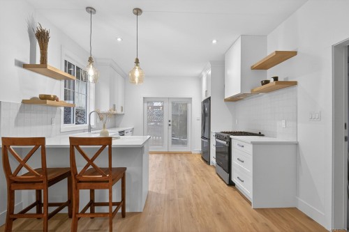 100-3003 Keystone Dr, Duncan, BC - Indoor Photo Showing Kitchen