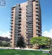 1708 - 70 PARK STREET E  Mississauga, ON L5G 1M5