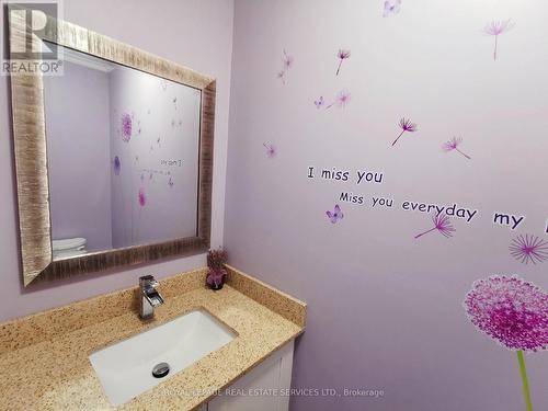 115 Clansman Trail, Mississauga, ON - Indoor Photo Showing Bathroom