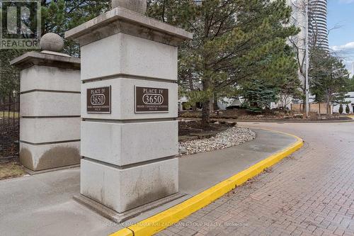 2704 - 3650 Kaneff Crescent, Mississauga, ON - Outdoor