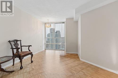 2704 - 3650 Kaneff Crescent, Mississauga, ON - Indoor Photo Showing Other Room