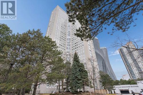 2704 - 3650 Kaneff Crescent, Mississauga, ON - Outdoor With Facade