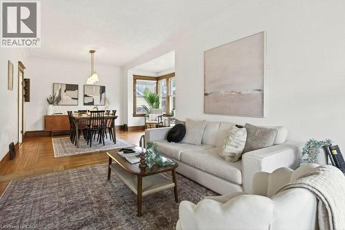 69 Balmoral Avenue S, Hamilton, ON - Indoor Photo Showing Living Room