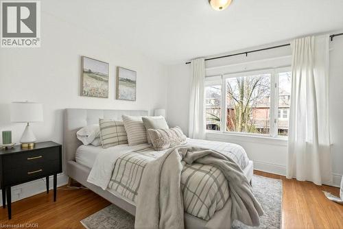 69 Balmoral Avenue S, Hamilton, ON - Indoor Photo Showing Bedroom
