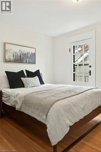 69 Balmoral Avenue S, Hamilton, ON - Indoor Photo Showing Bedroom