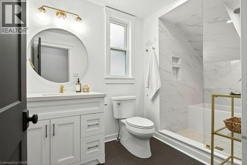 69 Balmoral Avenue S, Hamilton, ON - Indoor Photo Showing Bathroom