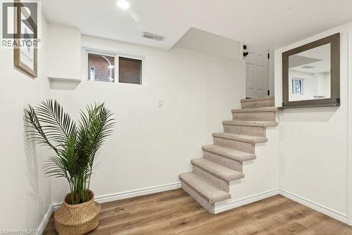 69 Balmoral Avenue S, Hamilton, ON - Indoor Photo Showing Other Room