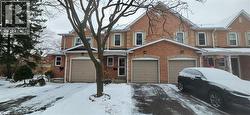 1039 CEDARGLEN Gate Unit# 15  Mississauga, ON L5G 3A7