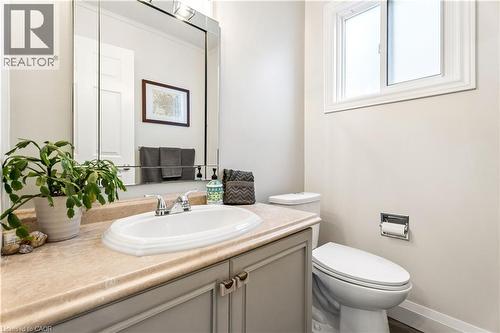 18 Marisa Court, Hamilton, ON - Indoor Photo Showing Bathroom