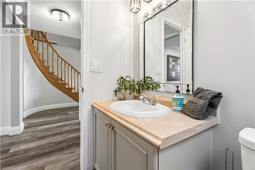 18 Marisa Court, Hamilton, ON - Indoor Photo Showing Bathroom