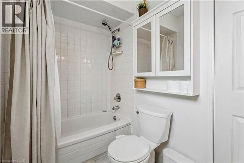 18 Marisa Court, Hamilton, ON - Indoor Photo Showing Bathroom