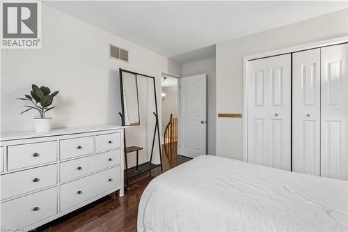 18 Marisa Court, Hamilton, ON - Indoor Photo Showing Bedroom