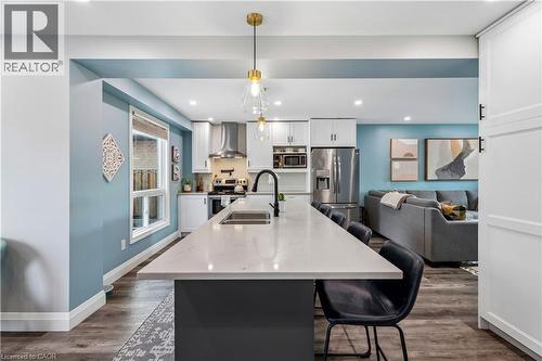 18 Marisa Court, Hamilton, ON - Indoor Photo Showing Kitchen With Double Sink With Upgraded Kitchen