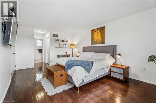 18 Marisa Court, Hamilton, ON - Indoor Photo Showing Bedroom