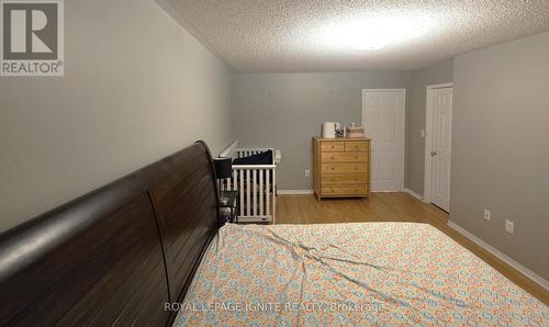 5183 Angel Stone Drive, Mississauga, ON - Indoor Photo Showing Bedroom