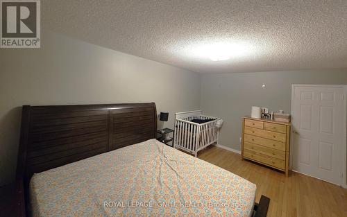 5183 Angel Stone Drive, Mississauga, ON - Indoor Photo Showing Bedroom