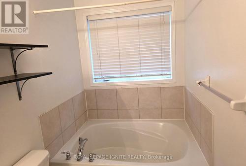 5183 Angel Stone Drive, Mississauga, ON - Indoor Photo Showing Bathroom