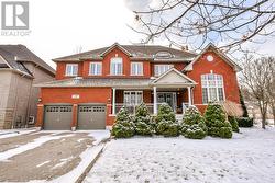 38 CAMELOT SQUARE  Barrie, ON L4M 0C3