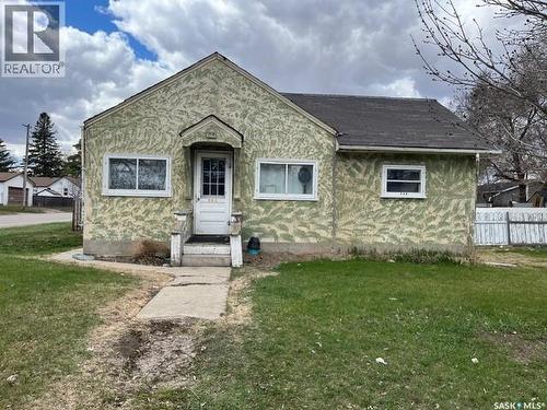 201 R AVENUE N  Saskatoon, SK S7L 2Y6