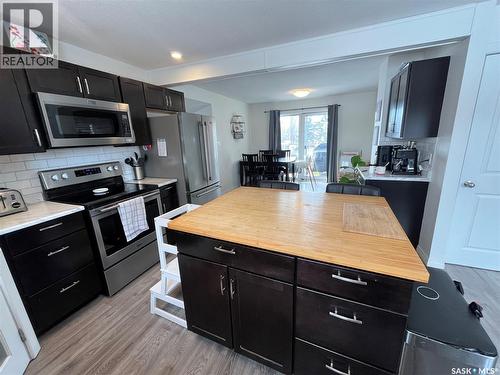 619 Smith Dorrien Avenue, Esterhazy, SK - Indoor Photo Showing Kitchen