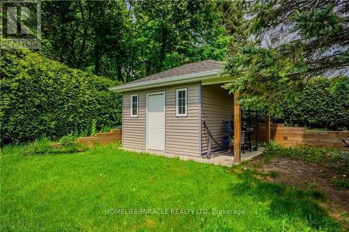 132 Trussler Road, Kitchener, ON - Outdoor