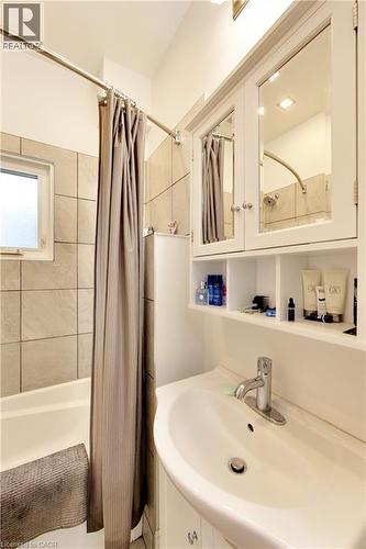 122 FORSYTH Street Unit# East #1 , Sarnia, Ontario N7T 6C3 4