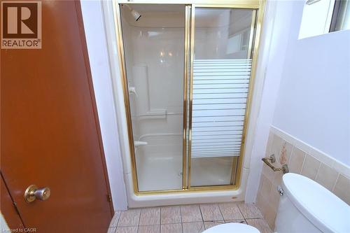 36 Glassco Avenue N, Hamilton, ON - Indoor Photo Showing Bathroom