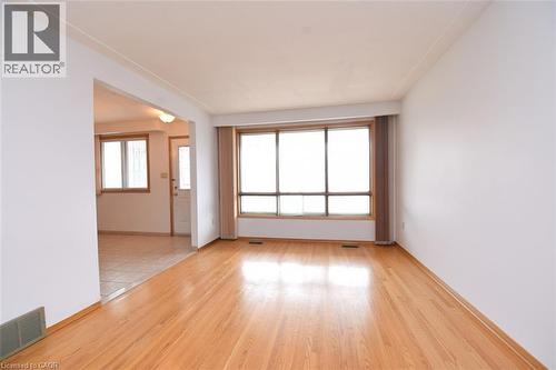 36 Glassco Avenue N, Hamilton, ON - Indoor Photo Showing Other Room