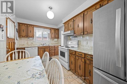 1075 Secord Avenue, Ottawa, ON - Indoor Photo Showing Kitchen