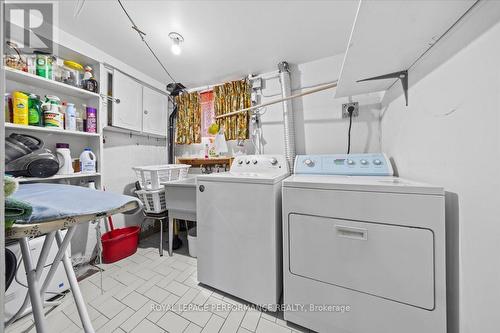 1075 Secord Avenue, Ottawa, ON - Indoor Photo Showing Laundry Room