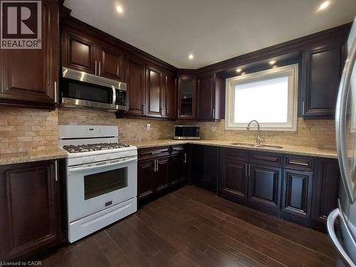610 Stone Church Road W, Hamilton, ON - Indoor Photo Showing Kitchen