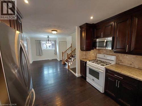 610 Stone Church Road W, Hamilton, ON - Indoor Photo Showing Kitchen