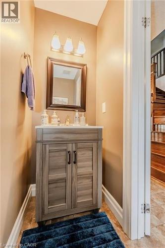 132 Trussler Road, Kitchener, ON - Indoor Photo Showing Bathroom