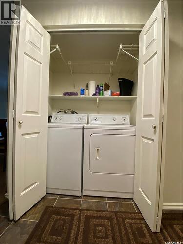 209 525 5Th Avenue N, Saskatoon, SK - Indoor Photo Showing Laundry Room