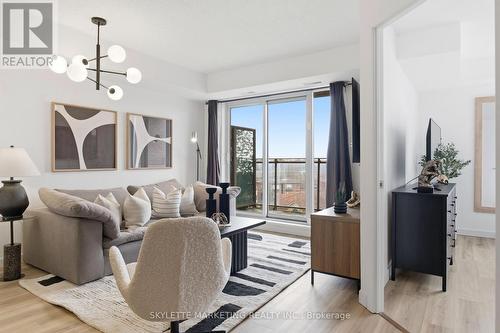 701 - 801 SHEPPARD AVENUE W  Toronto, ON M3H 0A8