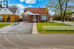 29 N SECOND Street N  Stoney Creek, ON L8G 1Y8