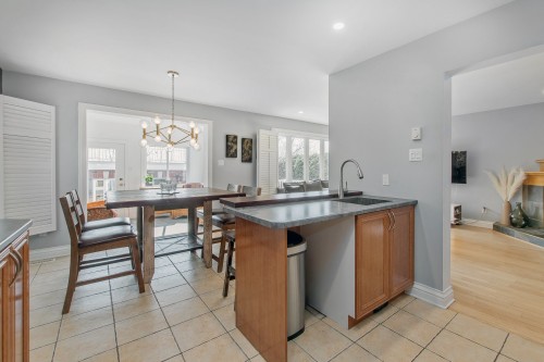 Cuisine - 32 Rue Vanier, Blainville, QC - Indoor