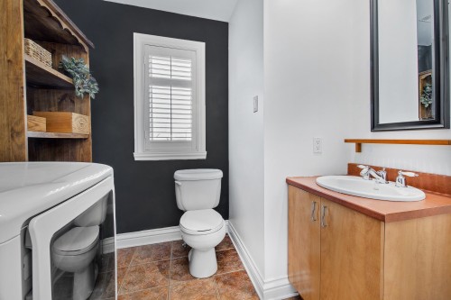 Salle d'eau - 32 Rue Vanier, Blainville, QC - Indoor Photo Showing Bathroom