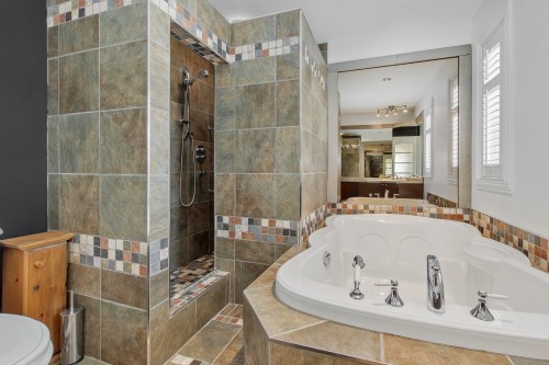 Salle de bains - 32 Rue Vanier, Blainville, QC - Indoor Photo Showing Bathroom