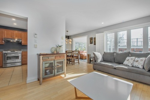 Salon - 32 Rue Vanier, Blainville, QC - Indoor Photo Showing Living Room