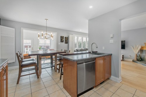 Cuisine - 32 Rue Vanier, Blainville, QC - Indoor